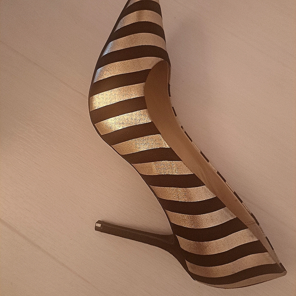 Kate Perry  SHOES
